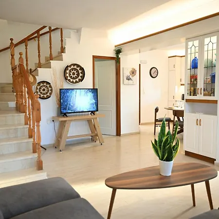 Sea View Gem Steps To Zia Square Hot Tub Lagoudi Zia