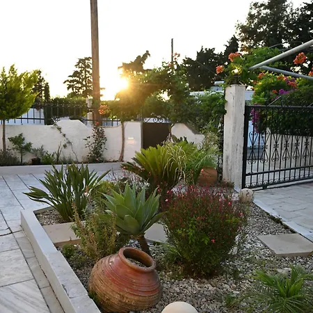 Sea View Gem Steps To Zia Square Hot Tub * Lagoudi Zia