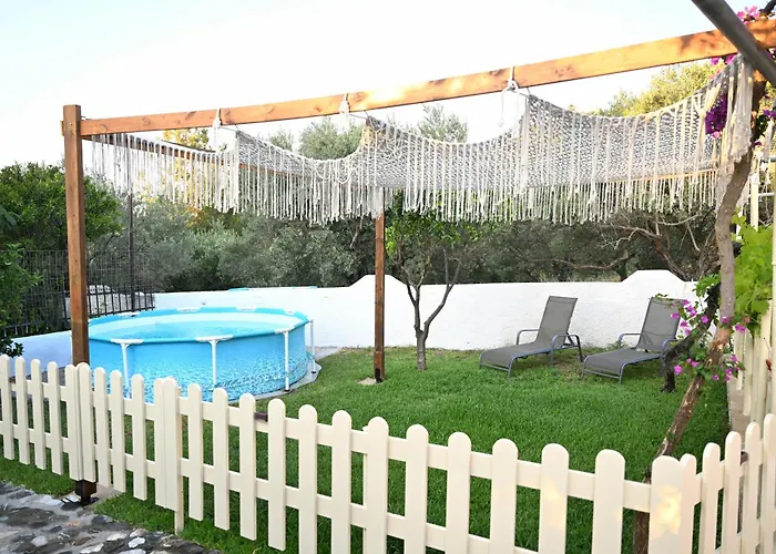 Sea View Gem Steps To Zia Square Hot Tub *