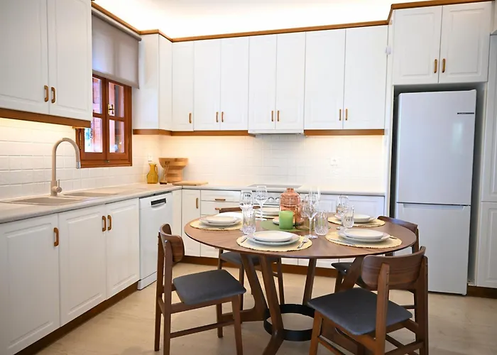 Sea View Gem Steps To Zia Square Hot Tub Villa