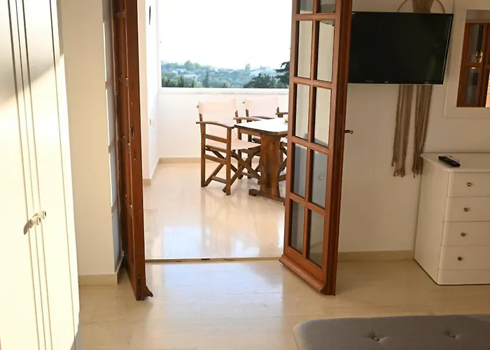 Sea View Gem Steps To Zia Square Hot Tub * Lagoudi Zia